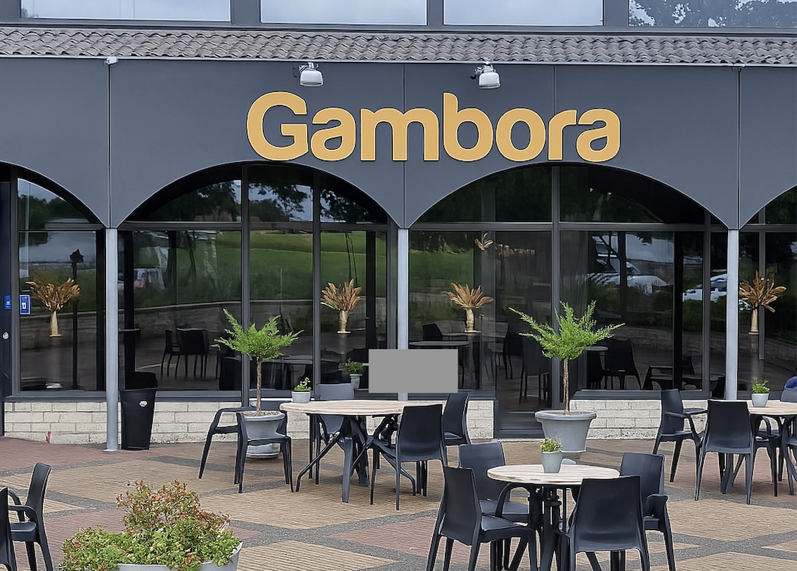 Vooraanzicht Dorpshuis Gambora